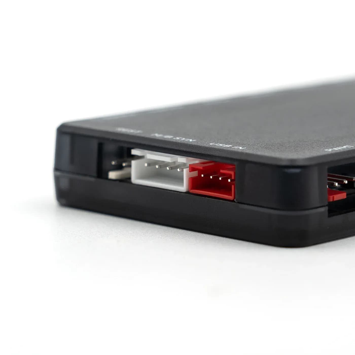 UMBRA_ARGB_PWM_Case_Fan_Hub_1
