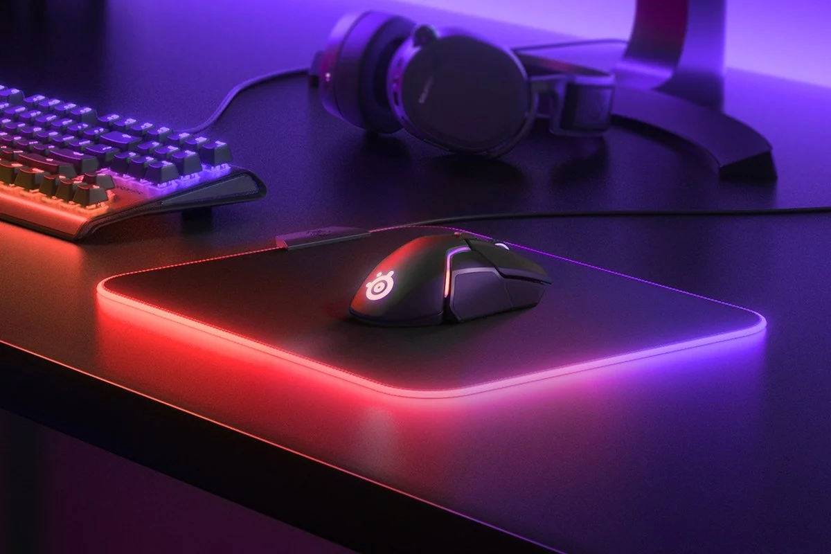 SteelSeries QcK Prism Cloth Medium RGB Gaming Mouse Pad (63825)